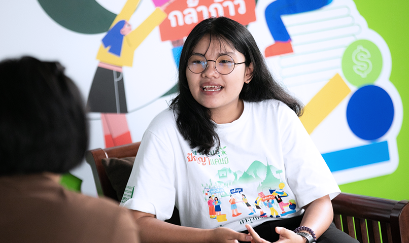 “นับหนึ่ง” หรือนางสาวเพชรชรินทร์ คำพุฒ จากโรงเรียนสา อ.เวียงสา จ.น่าน