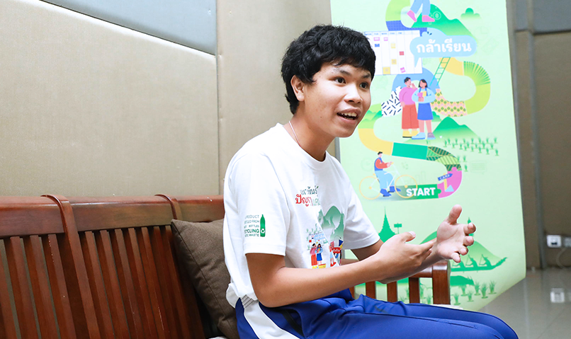 “จีโน่” นายจิระศักดิ์ แดงต๊ะ จากโรงเรียนเมืองลีประชาสามัคคี อ.นาหมื่น จ.น่าน